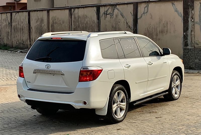 Thumbnail 10 of 2010 Toyota Highlander Limited